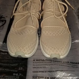 Brand New FlyRoam Go Knit  Chukka Women Timberland